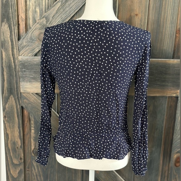 Rails Black White Heart Print Long Sleeve V-Neck Button Front Ruffle Hem Blouse - Picture 4 of 7